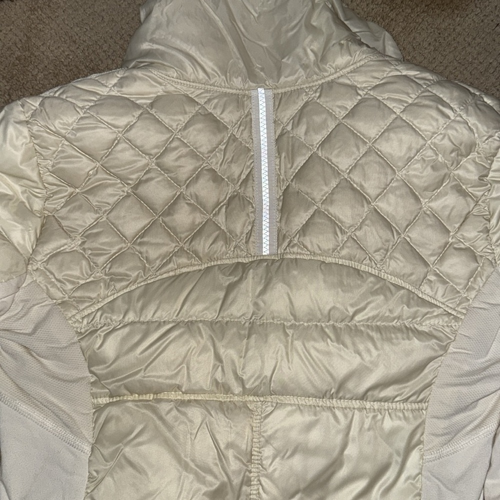 Lululemon jacket - Picture 4 of 4